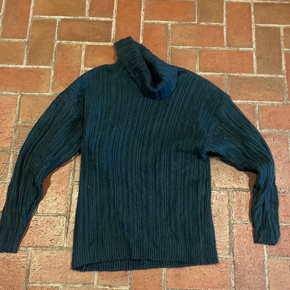 CAbi Tryst pullover S - Picture 2 of 4